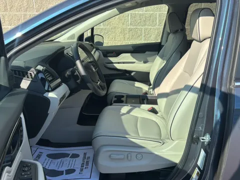 More photos of 2025 Honda Odyssey Touring at Wilmington Auto Center Chrysler Dodge Jeep RAM, OH