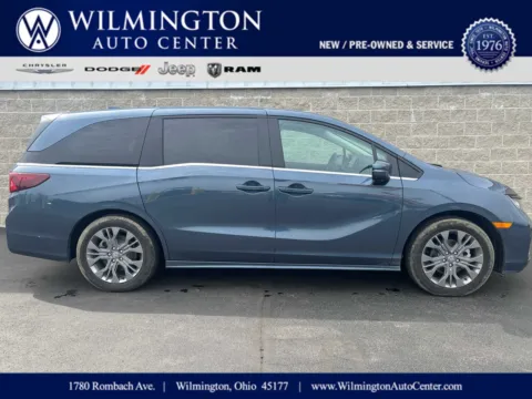Blue 2025 Honda Odyssey Touring for sale in Wilmington, OH