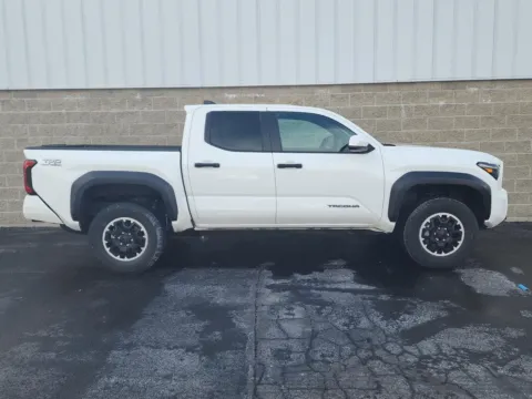 White 2025 Toyota Tacoma TRD Off Road for sale in Wilmington, OH