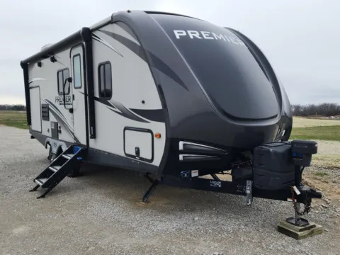 More photos of 2019 PREMIER BULLETT TRAVEL TRAILER at Wilmington Auto Center Chrysler Dodge Jeep RAM, OH