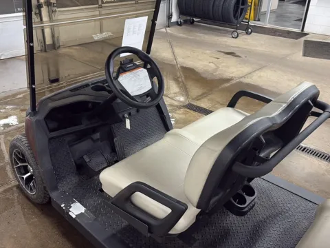 More photos of 2021 YAMAHA GOLF CART at Wilmington Auto Center Chrysler Dodge Jeep RAM, OH