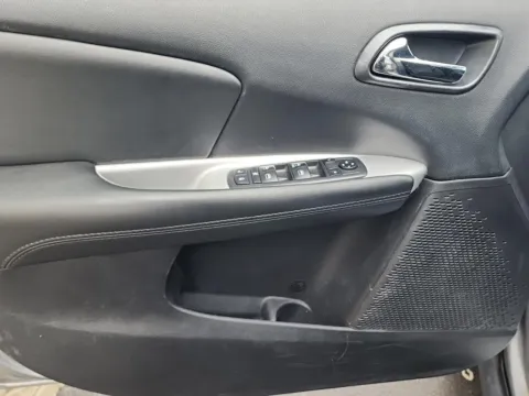 More photos of 2018 Dodge Journey SE at Wilmington Auto Center Chrysler Dodge Jeep RAM, OH