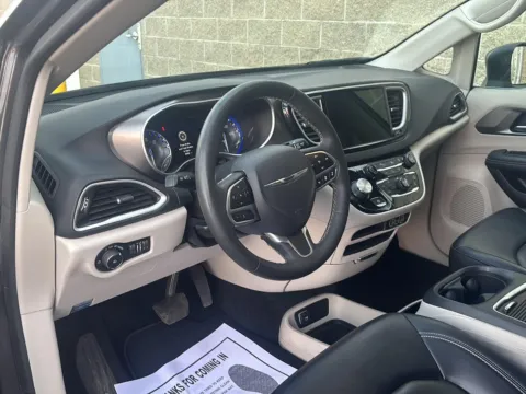 More photos of 2023 Chrysler Pacifica Touring L at Wilmington Auto Center Chrysler Dodge Jeep RAM, OH
