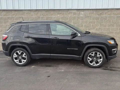 Black 2019 Jeep Compass Limited for sale in Wilmington, OH
