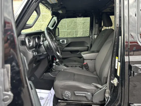 More photos of 2019 Jeep Wrangler Unlimited Sahara at Wilmington Auto Center Chrysler Dodge Jeep RAM, OH