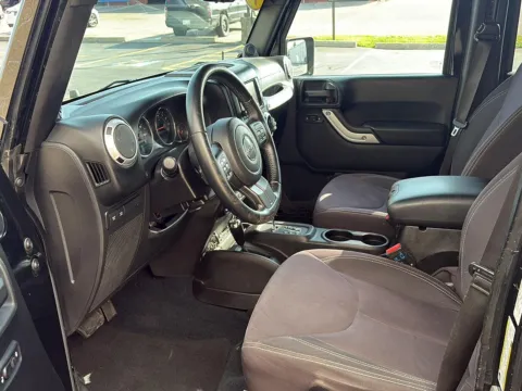 More photos of 2013 Jeep Wrangler Unlimited Rubicon at Wilmington Auto Center Chrysler Dodge Jeep RAM, OH