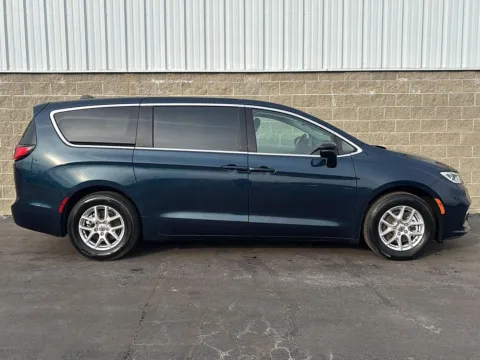 Blue 2024 Chrysler Pacifica Touring L for sale in Wilmington, OH