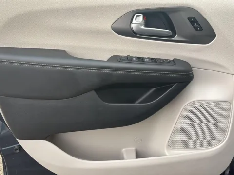 More photos of 2024 Chrysler Pacifica Touring L at Wilmington Auto Center Chrysler Dodge Jeep RAM, OH