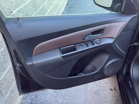 More photos of 2015 Chevrolet Cruze LT at Wilmington Auto Center Chrysler Dodge Jeep RAM, OH