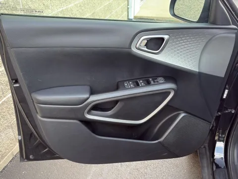 More photos of 2023 Kia Soul LX at Wilmington Auto Center Chrysler Dodge Jeep RAM, OH