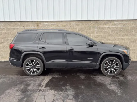 Black 2019 GMC Acadia SLT for sale in Wilmington, OH