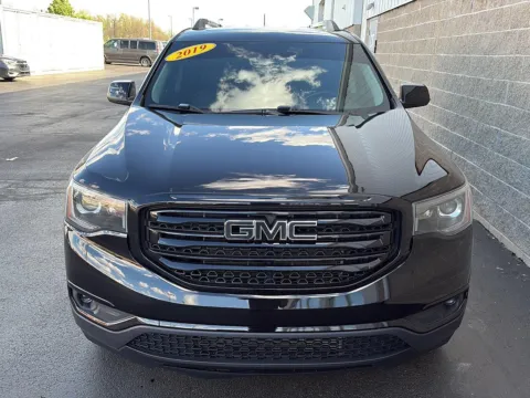 More photos of 2019 GMC Acadia SLT at Wilmington Auto Center Chrysler Dodge Jeep RAM, OH