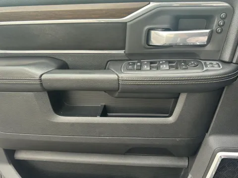 More photos of 2023 Ram 2500 Laramie at Wilmington Auto Center Chrysler Dodge Jeep RAM, OH