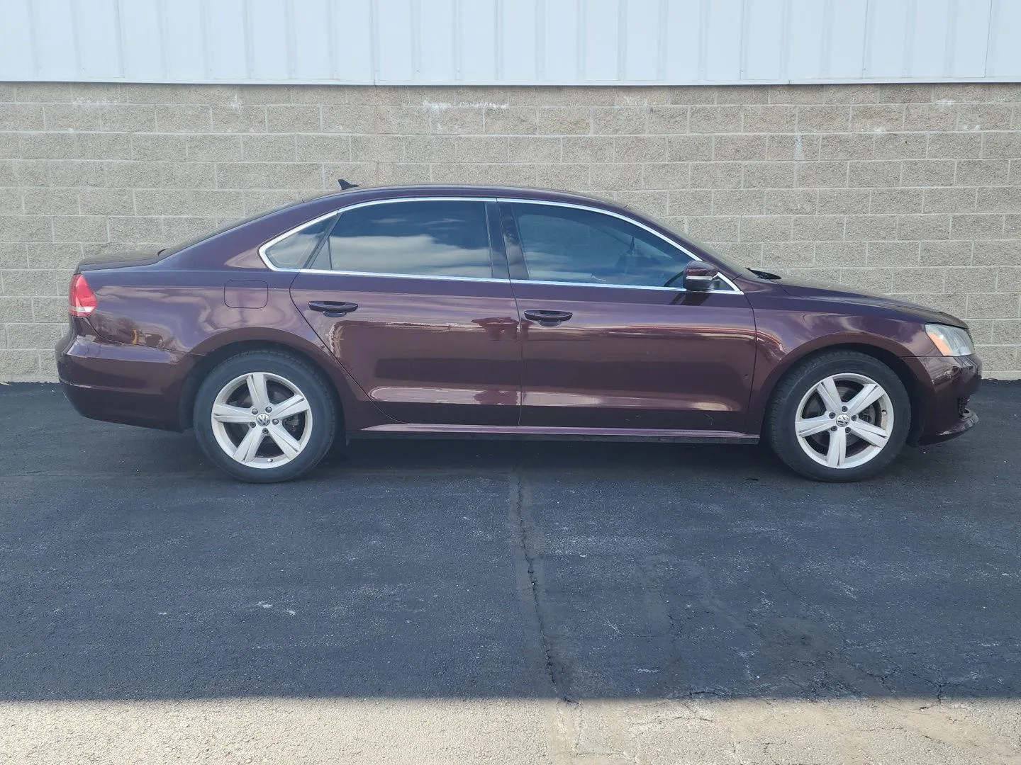 2013 Volkswagen Passat SE w/Sunroof & Nav for sale in Wilmington, OH
