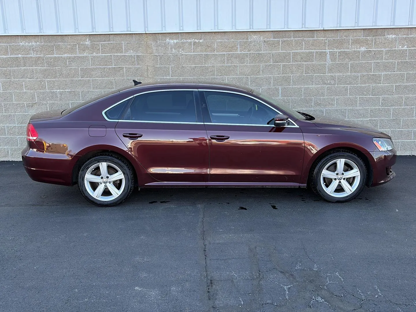 2013 Volkswagen Passat SE w/Sunroof & Nav for sale in Wilmington, OH