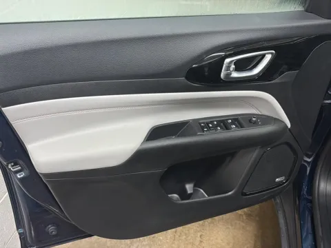 More photos of 2026 Jeep Compass Limited at Wilmington Auto Center Chrysler Dodge Jeep RAM, OH