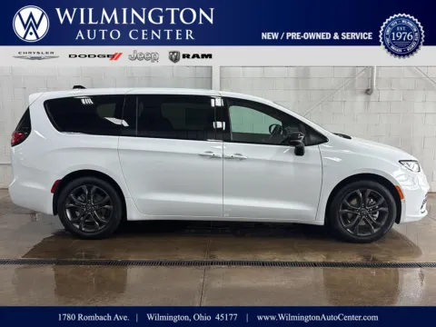 White 2026 Chrysler Pacifica Select for sale in Wilmington, OH