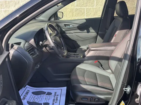 More photos of 2022 Chevrolet Equinox RS at Wilmington Auto Center Chrysler Dodge Jeep RAM, OH