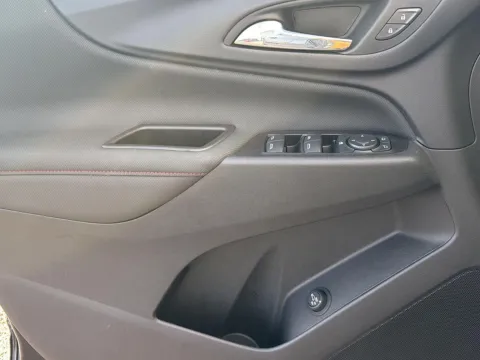 More photos of 2022 Chevrolet Equinox RS at Wilmington Auto Center Chrysler Dodge Jeep RAM, OH