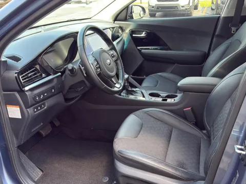 More photos of 2020 Kia Niro Plug-In Hybrid EX at Wilmington Auto Center Chrysler Dodge Jeep RAM, OH