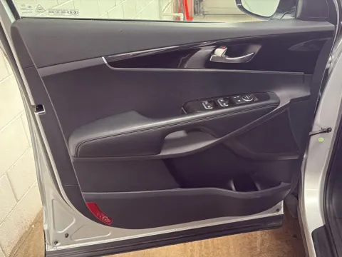 More photos of 2019 Kia Sorento LX V6 at Wilmington Auto Center Chrysler Dodge Jeep RAM, OH