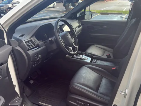 More photos of 2022 Honda Passport Elite at Wilmington Auto Center Chrysler Dodge Jeep RAM, OH