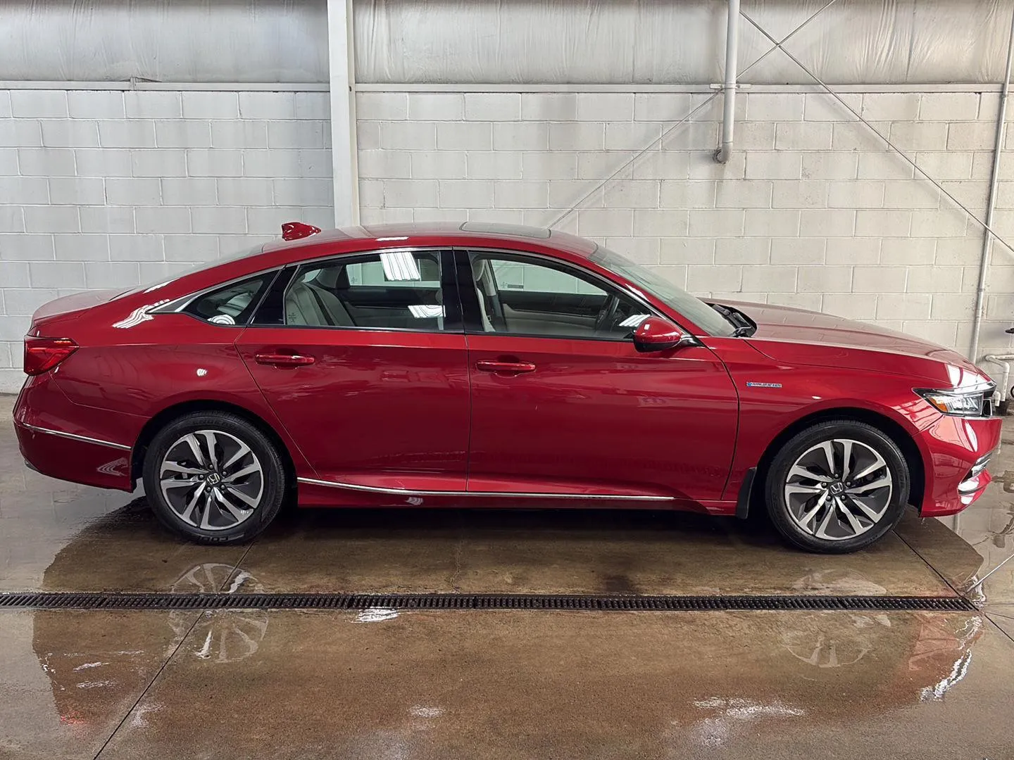 Red 2019 Honda Accord Hybrid EX for sale in Wilmington, OH