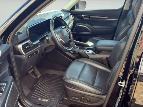 More photos of 2024 KIA Telluride S at Wilmington Auto Center Chrysler Dodge Jeep RAM, OH