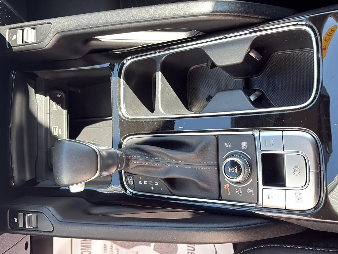 2024 Kia Telluride S - Photo 19