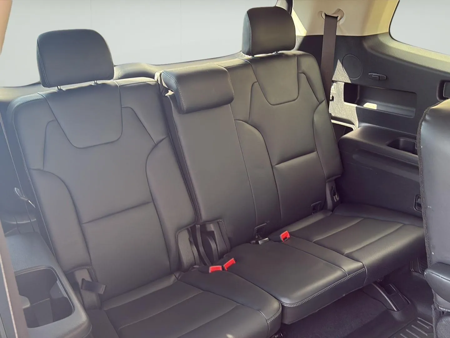 2024 Kia Telluride S - Photo 27
