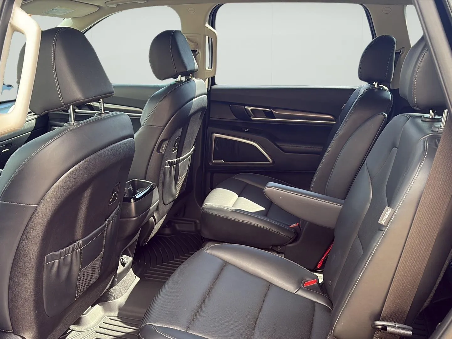 2024 Kia Telluride S - Photo 29