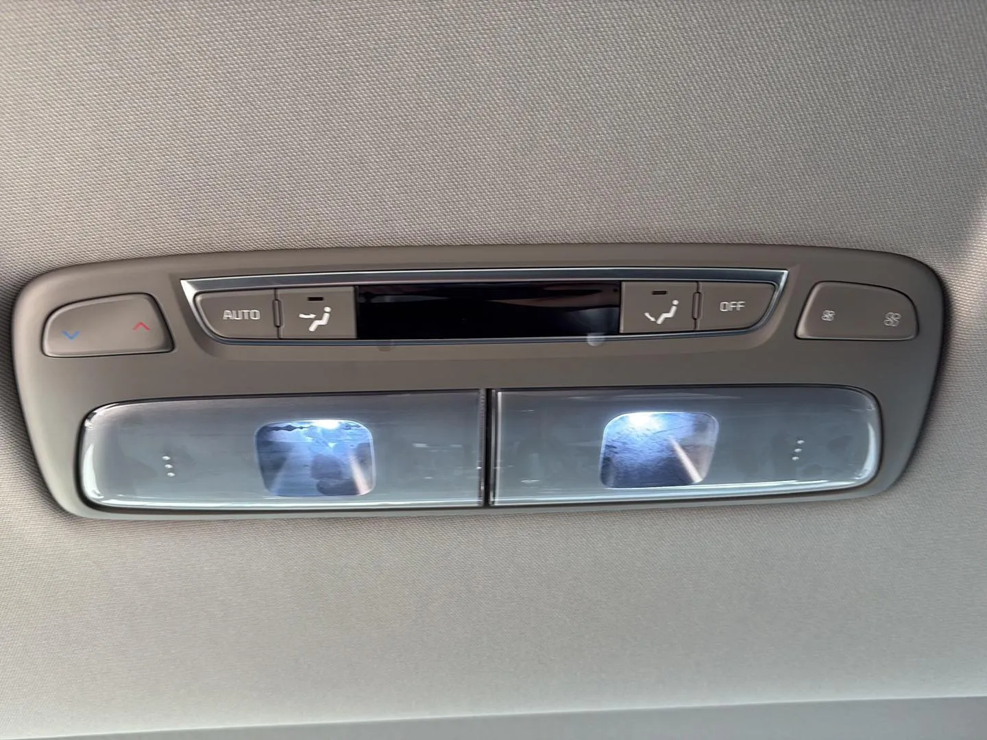 2024 Kia Telluride S - Photo 33