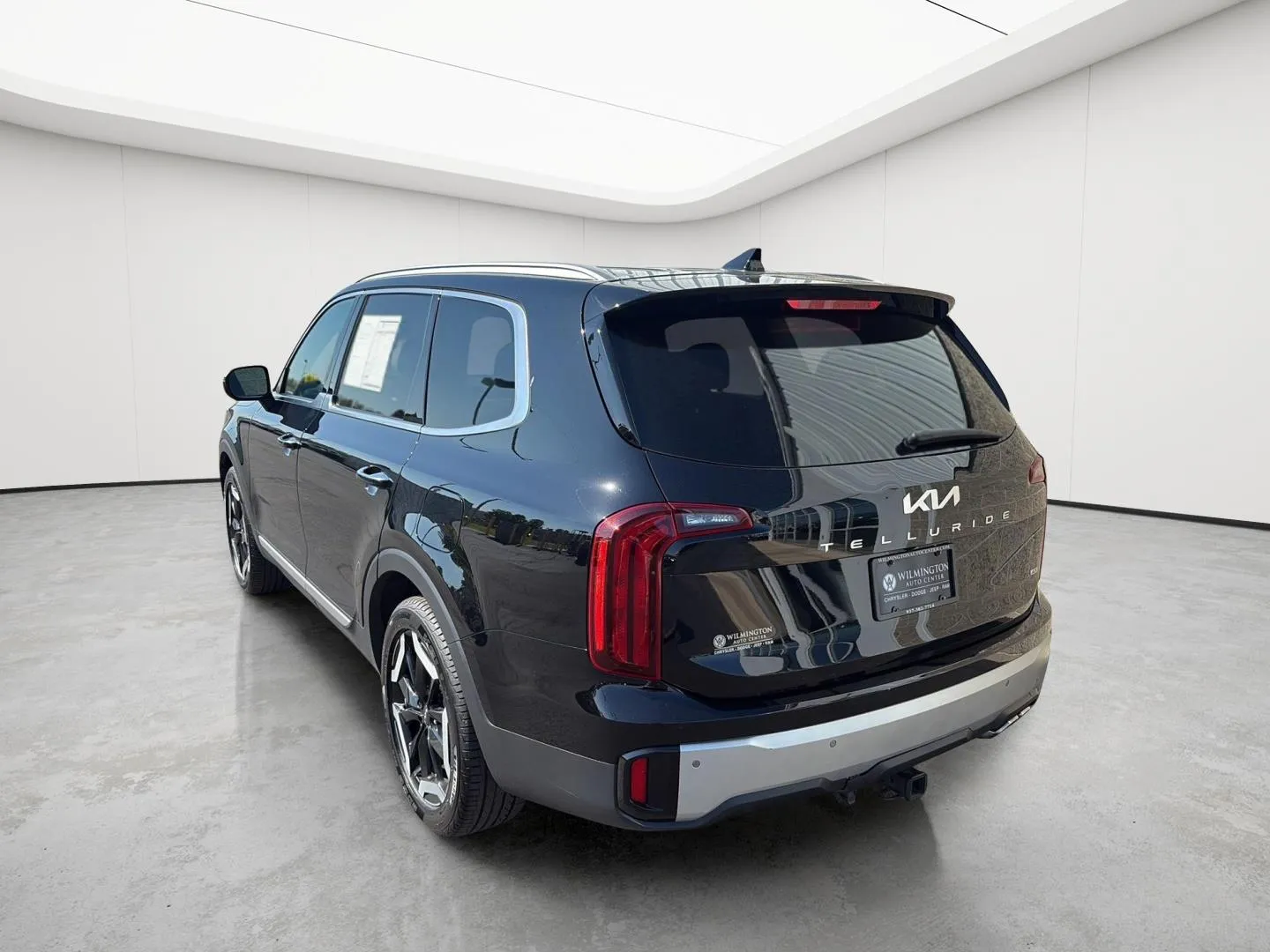 2024 Kia Telluride S - Photo 42