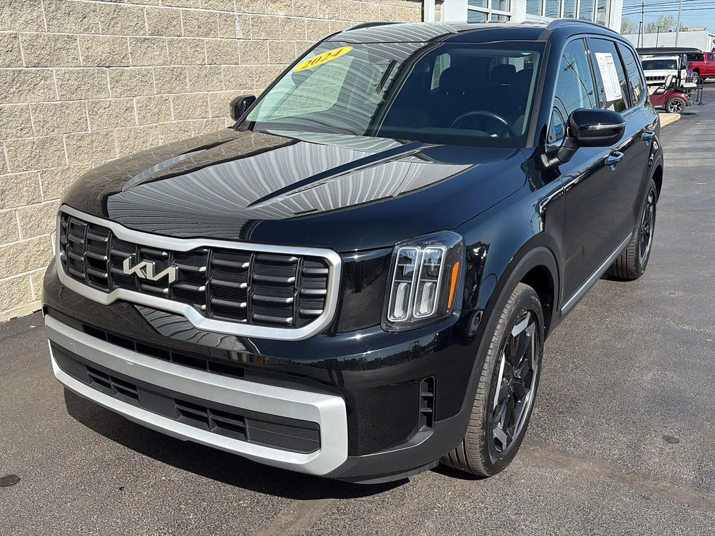 2024 Kia Telluride S - Photo 43