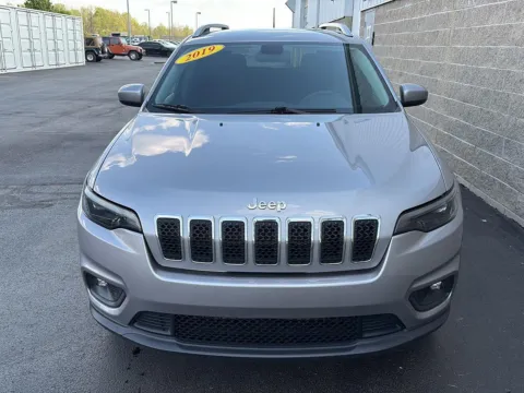 More photos of 2019 Jeep Cherokee Latitude at Wilmington Auto Center Chrysler Dodge Jeep RAM, OH