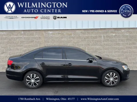 Black 2013 Volkswagen Jetta Sedan SE for sale in Wilmington, OH