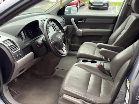 More photos of 2007 Honda CR-V EX-L at Wilmington Auto Center Chrysler Dodge Jeep RAM, OH