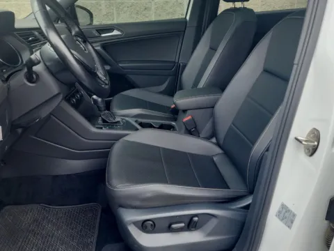 More photos of 2021 Volkswagen Tiguan SE at Wilmington Auto Center Chrysler Dodge Jeep RAM, OH