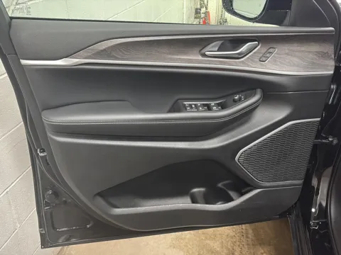 More photos of 2026 Jeep Grand Cherokee L Limited at Wilmington Auto Center Chrysler Dodge Jeep RAM, OH