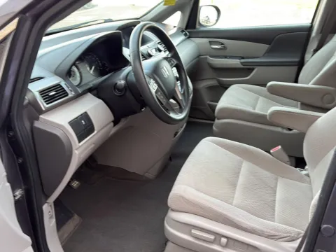 More photos of 2015 Honda Odyssey LX at Wilmington Auto Center Chrysler Dodge Jeep RAM, OH