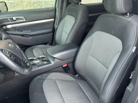 More photos of 2018 Ford Explorer XLT at Wilmington Auto Center Chrysler Dodge Jeep RAM, OH