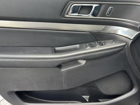 More photos of 2018 Ford Explorer XLT at Wilmington Auto Center Chrysler Dodge Jeep RAM, OH