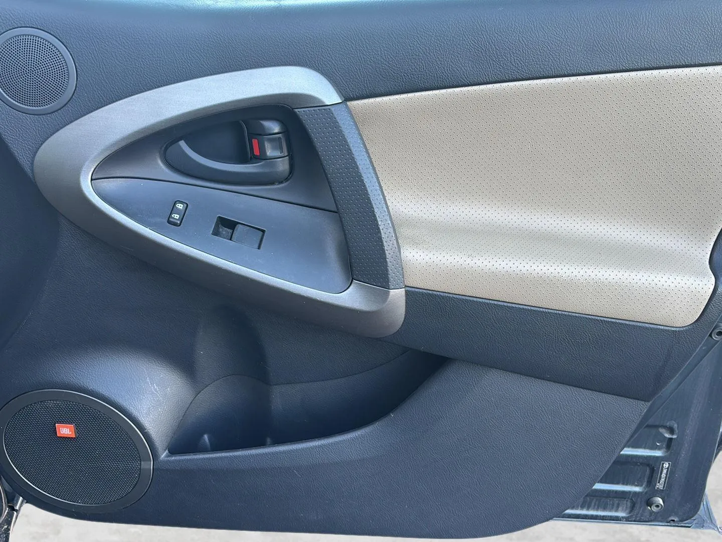 2010 Toyota RAV4 Limited - Photo 15