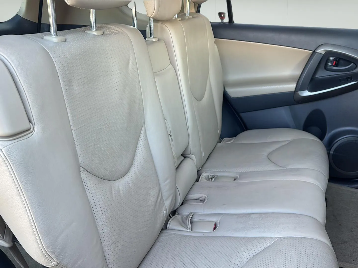 2010 Toyota RAV4 Limited - Photo 23