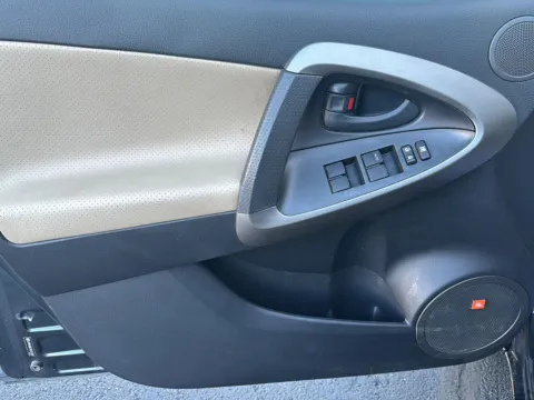 More photos of 2010 Toyota RAV4 Limited at Wilmington Auto Center Chrysler Dodge Jeep RAM, OH