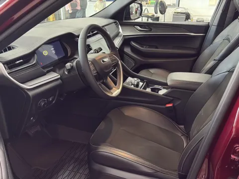 More photos of 2026 Jeep Grand Cherokee Laredo Altitude at Wilmington Auto Center Chrysler Dodge Jeep RAM, OH