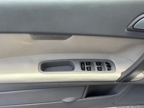 More photos of 2007 Volvo C70 T5 at Wilmington Auto Center Chrysler Dodge Jeep RAM, OH