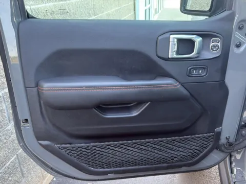 More photos of 2023 Jeep Gladiator Mojave at Wilmington Auto Center Chrysler Dodge Jeep RAM, OH