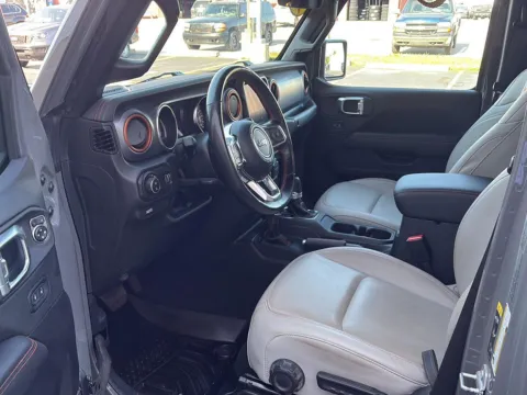 More photos of 2023 Jeep Gladiator Mojave at Wilmington Auto Center Chrysler Dodge Jeep RAM, OH