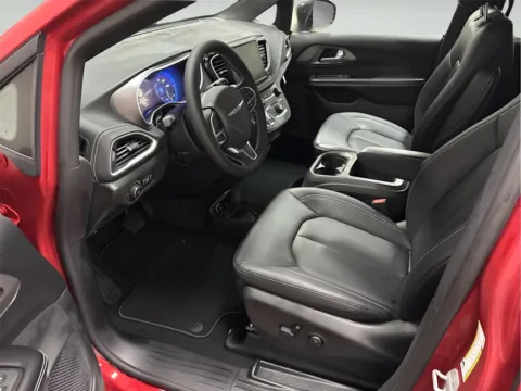 More photos of 2026 Chrysler Pacifica Select at Wilmington Auto Center Chrysler Dodge Jeep RAM, OH